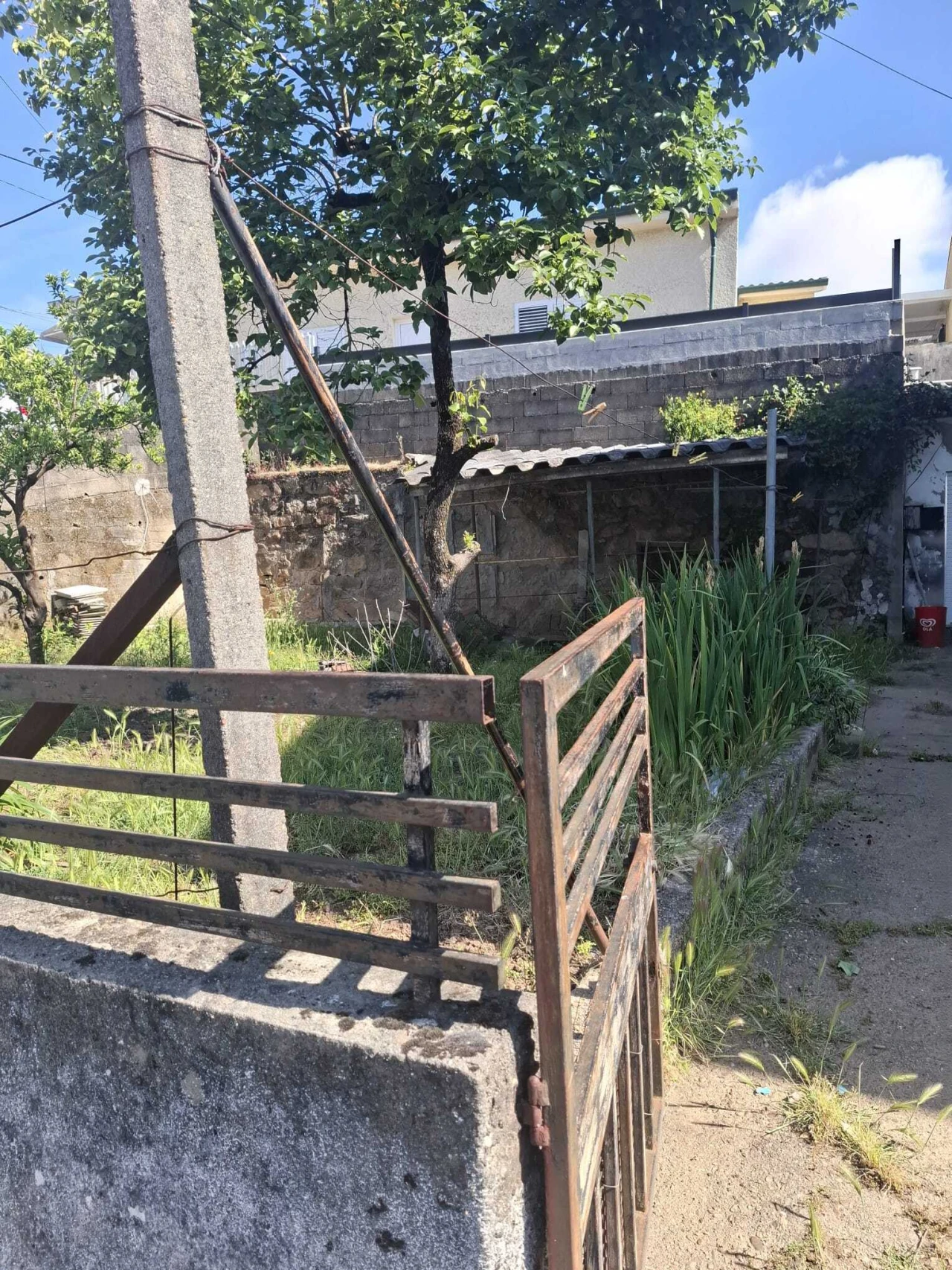 Moradia T3 para Venda em Vilar de Andorinho Foto 2