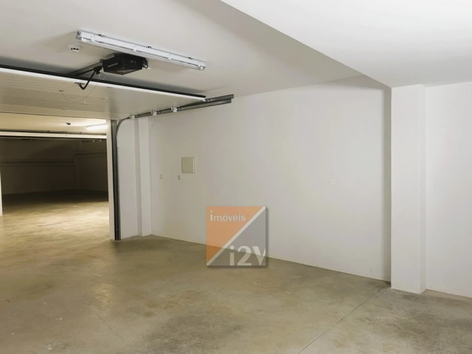 Apartamento T3 para Venda em Parceiros e Azoia Foto 19