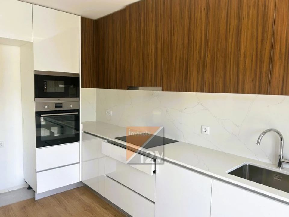 Apartamento T3 para Venda em Parceiros e Azoia Foto 22