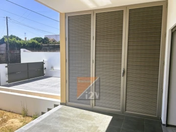 Apartamento T3 para Venda em Parceiros e Azoia