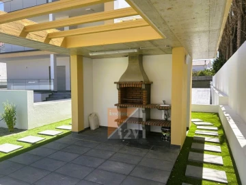 Apartamento T3 para Venda em Parceiros e Azoia