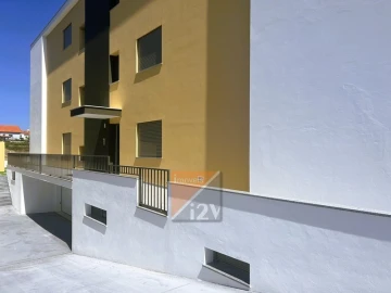Apartamento T3 para Venda em Parceiros e Azoia
