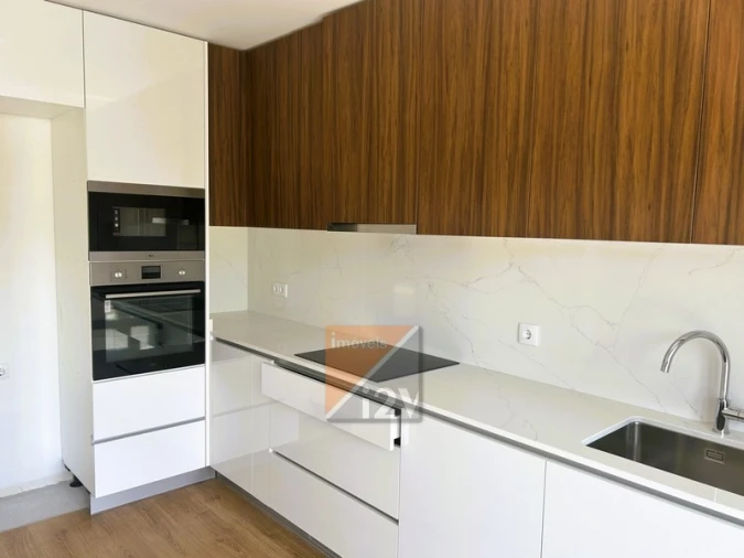 Apartamento T3 para Venda em Parceiros e Azoia Foto 22