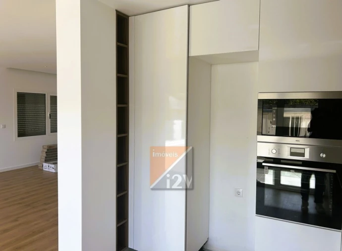 Apartamento T3 para Venda em Parceiros e Azoia Foto 23