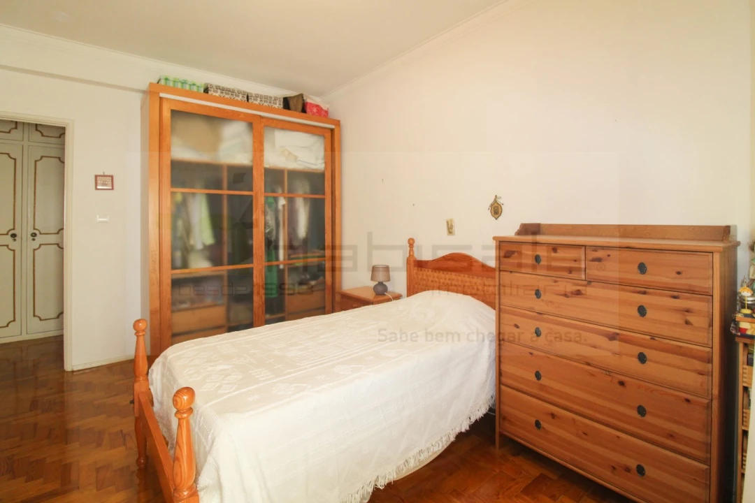 Apartamento T2 para Venda em Póvoa de Santo Adrião e Olival Basto Foto 12