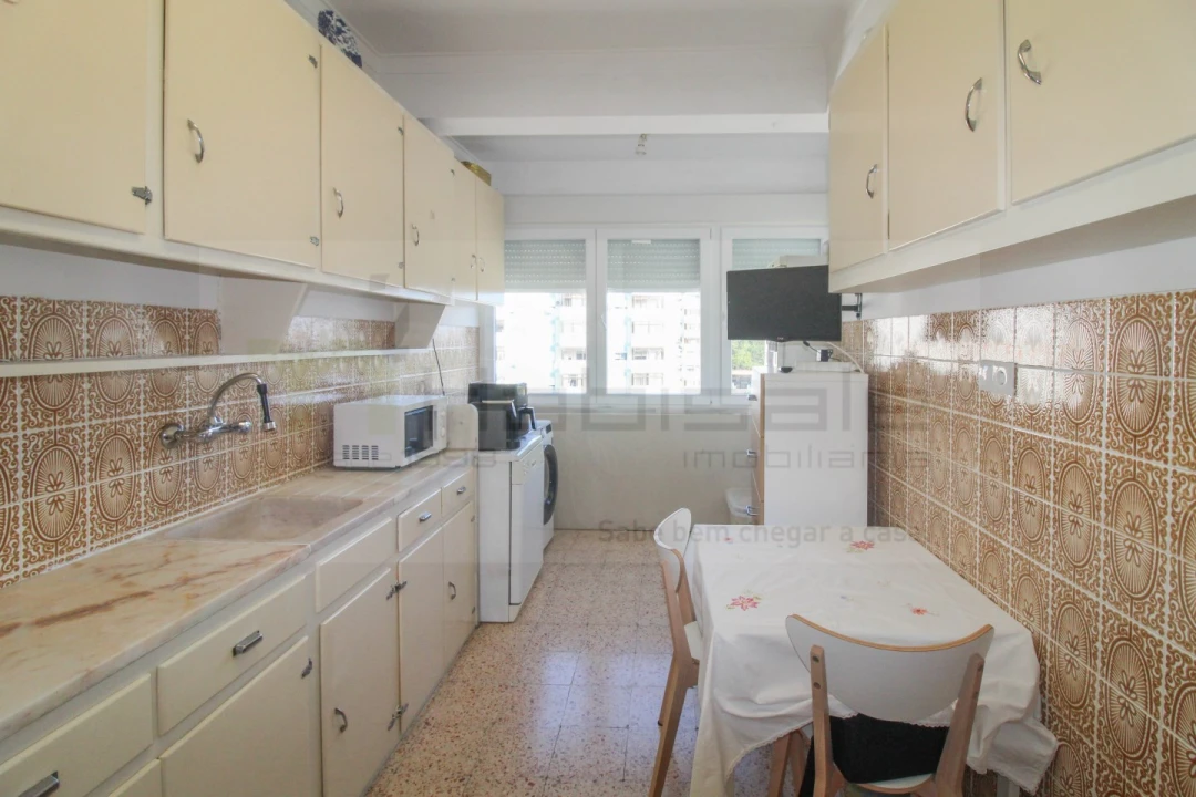 Apartamento T2 para Venda em Póvoa de Santo Adrião e Olival Basto Foto 6