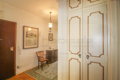 Apartamento T2 para Venda em Póvoa de Santo Adrião e Olival Basto