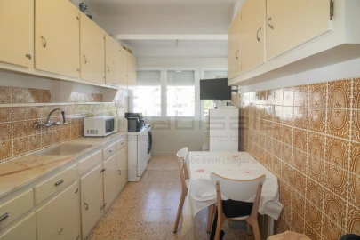Apartamento T2 para Venda em Póvoa de Santo Adrião e Olival Basto