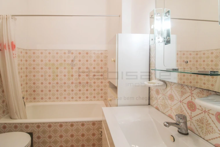 Apartamento T2 para Venda em Póvoa de Santo Adrião e Olival Basto Foto 14