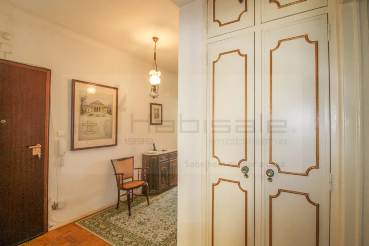 Apartamento T2 para Venda em Póvoa de Santo Adrião e Olival Basto Foto 4