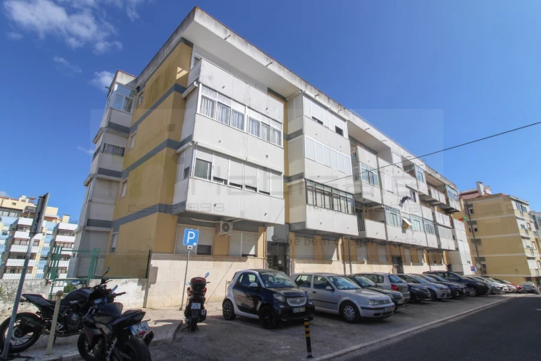 Apartamento T2 para Venda em Póvoa de Santo Adrião e Olival Basto Foto 28