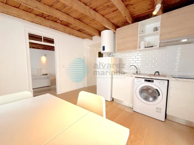 Apartamento T1 para Arrendamento em Santa Maria, São Pedro e Matacães Foto 5
