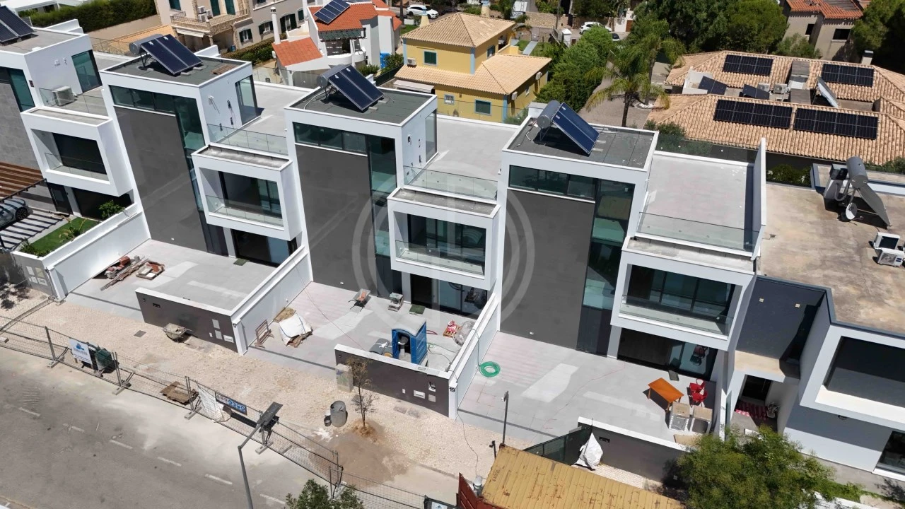 Moradia T3 para Venda em Montenegro Foto 12