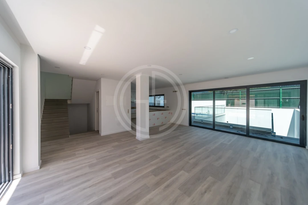Moradia T3 para Venda em Montenegro Foto 16