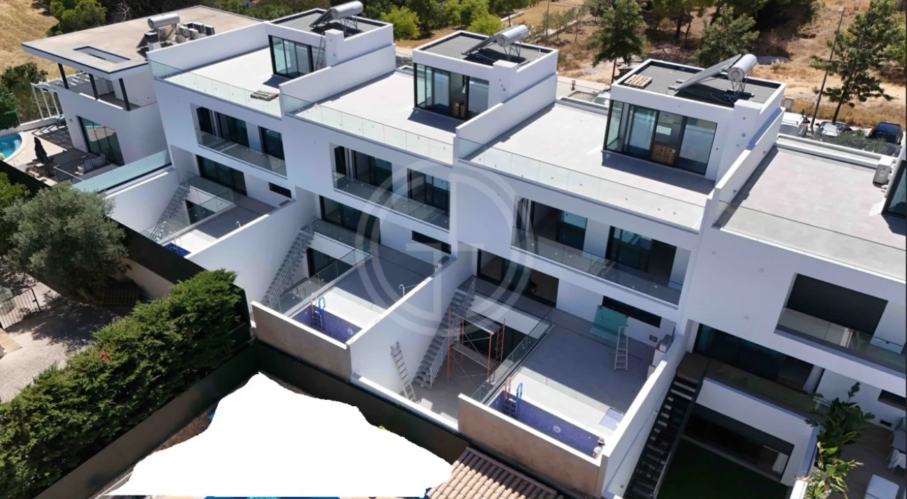 Moradia T3 para Venda em Montenegro Foto 1