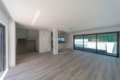 Moradia T3 para Venda em Montenegro