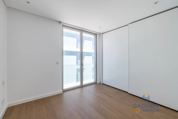 Apartamento T2 para Venda em São Martinho do Porto Foto 17
