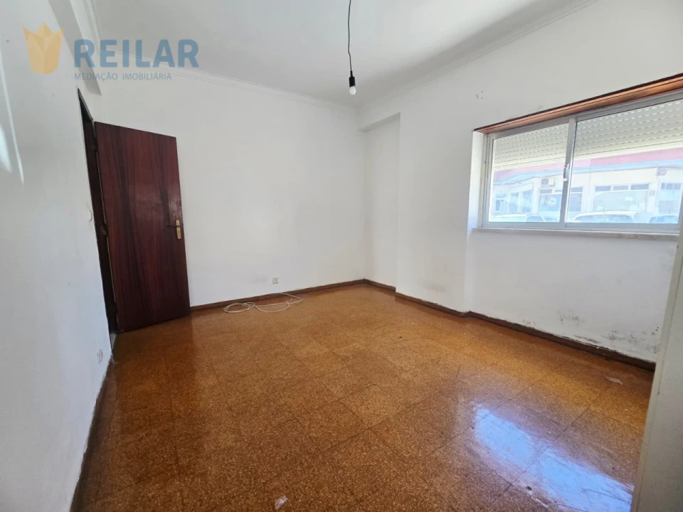 Apartamento T1 para Arrendamento em Santa Iria de Azoia, São João da Talha e Bobadela Foto 12