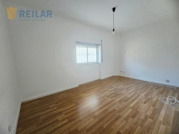 Apartamento T1 para Arrendamento em Santa Iria de Azoia, São João da Talha e Bobadela