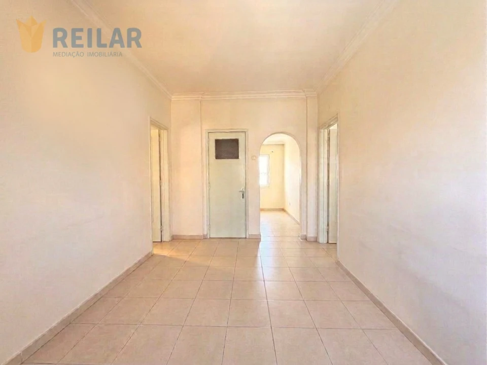 Apartamento T3 para Venda em Agualva e Mira-Sintra Foto 11