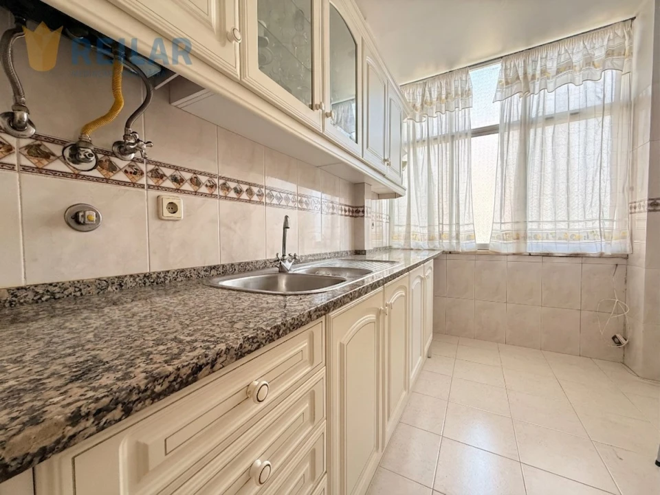 Apartamento T3 para Venda em Agualva e Mira-Sintra Foto 14