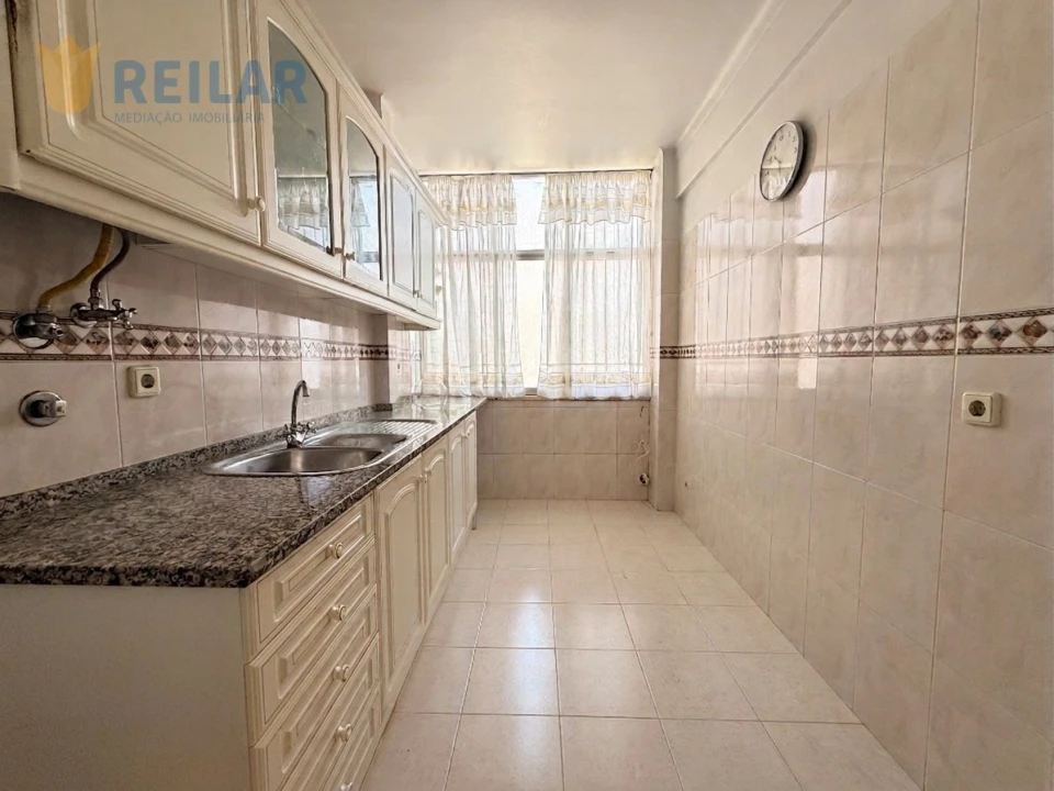 Apartamento T3 para Venda em Agualva e Mira-Sintra Foto 15