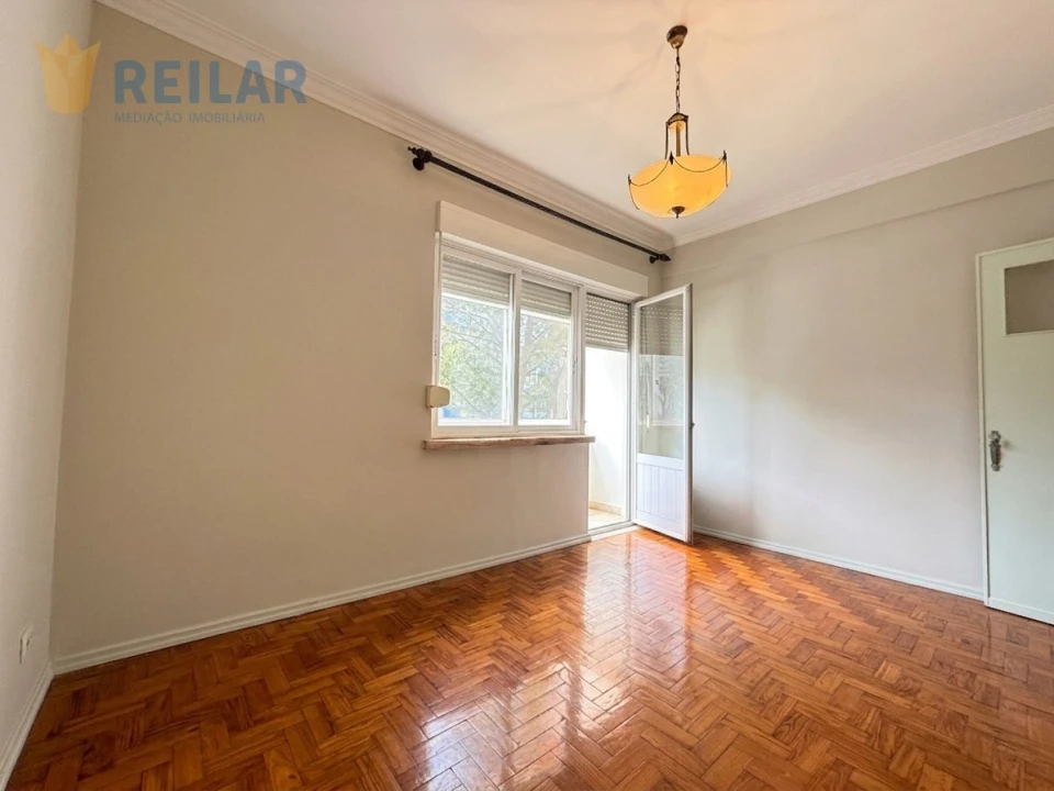 Apartamento T3 para Venda em Agualva e Mira-Sintra Foto 16