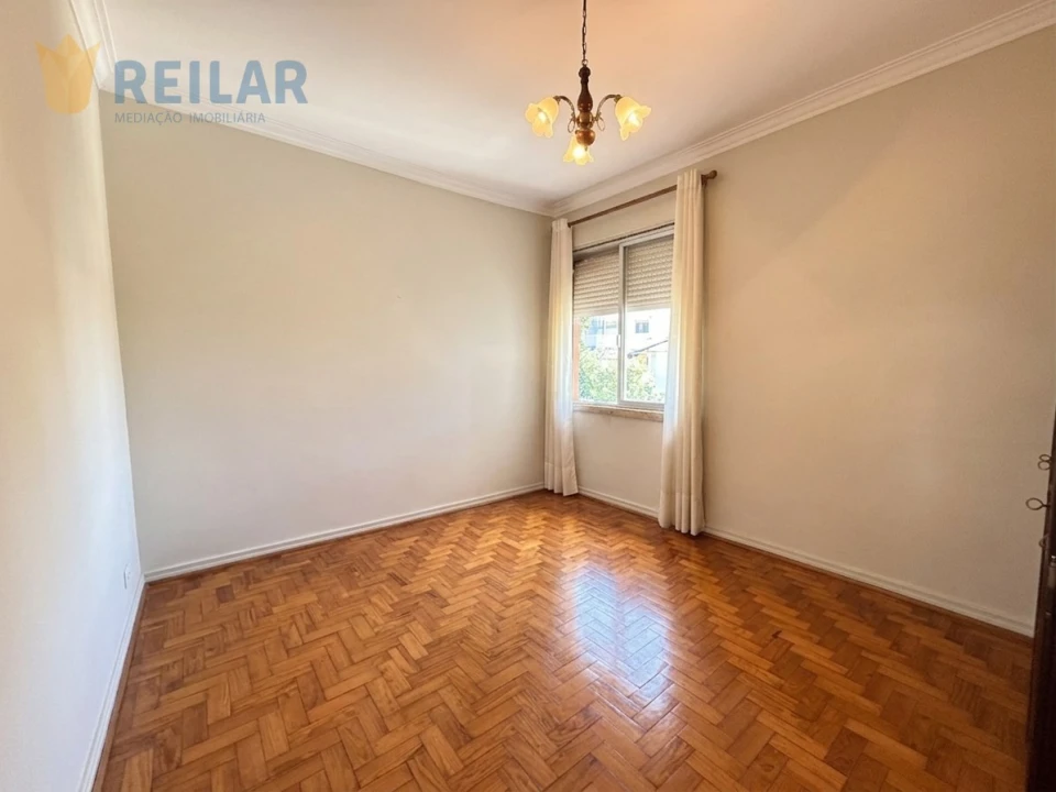 Apartamento T3 para Venda em Agualva e Mira-Sintra Foto 19