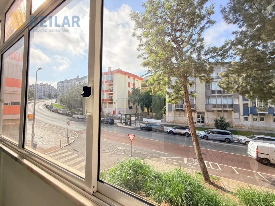 Apartamento T3 para Venda em Agualva e Mira-Sintra Foto 34