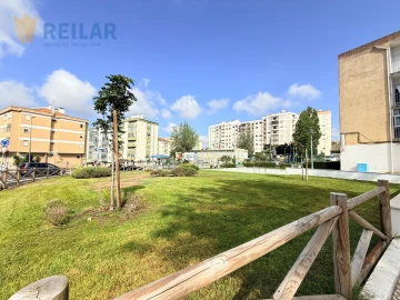 Apartamento T3 para Venda em Agualva e Mira-Sintra