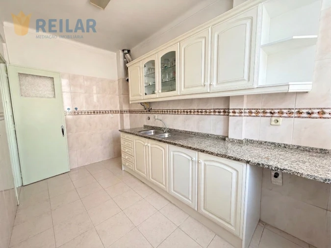 Apartamento T3 para Venda em Agualva e Mira-Sintra Foto 6