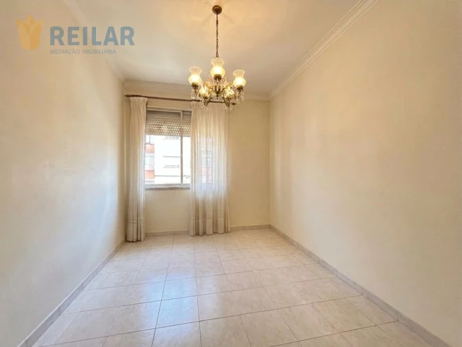 Apartamento T3 para Venda em Agualva e Mira-Sintra Foto 9