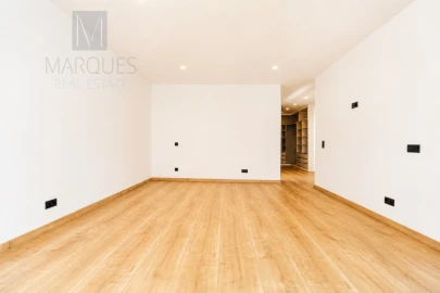 Moradia T4 para Venda em Corroios