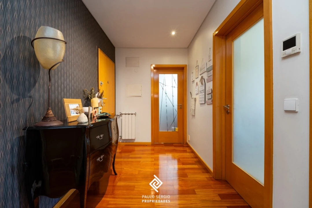 Apartamento T3 para Venda em Espinho Foto 1
