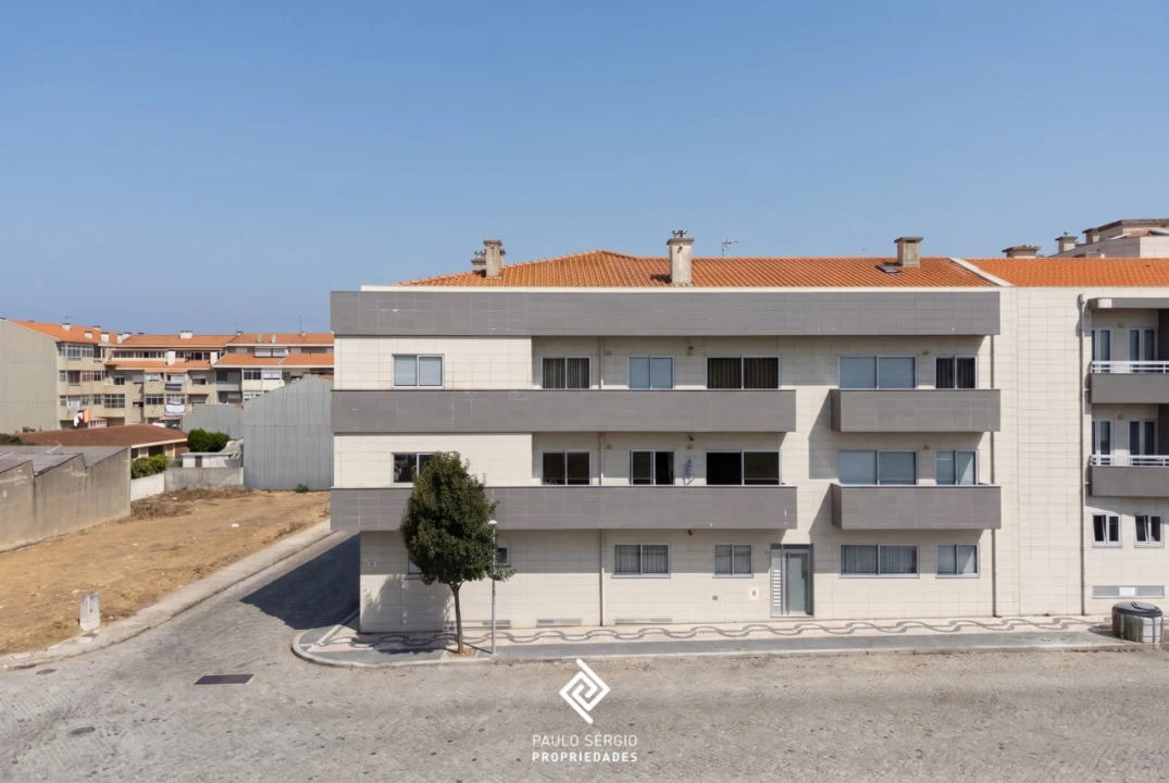 Apartamento T3 para Venda em Espinho Foto 20