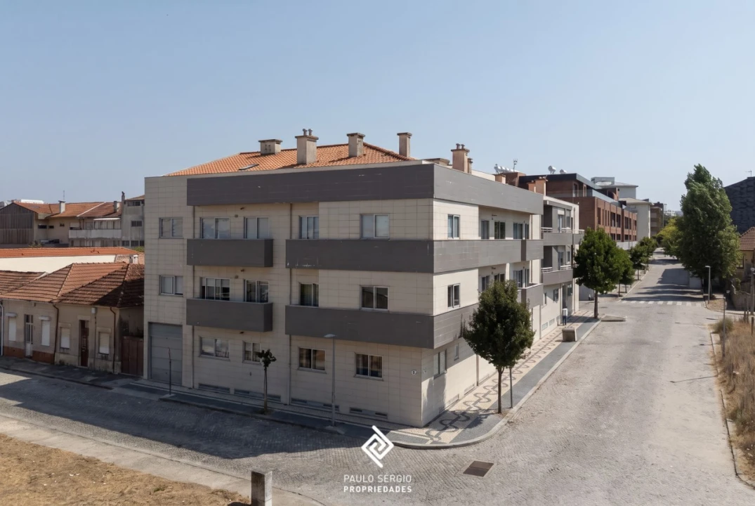 Apartamento T3 para Venda em Espinho Foto 21