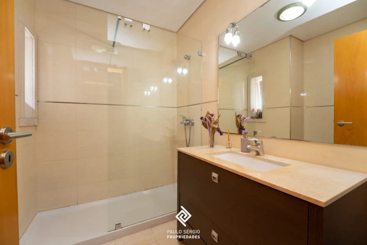 Apartamento T3 para Venda em Espinho Foto 12