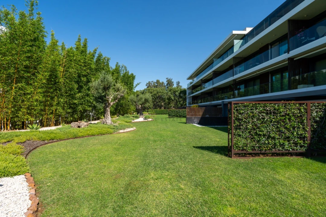 Apartamento T2 para Venda em Quarteira Foto 4