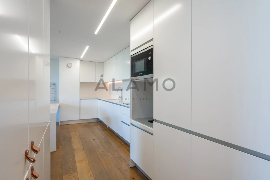 Apartamento T2 para Venda em Quarteira Foto 13