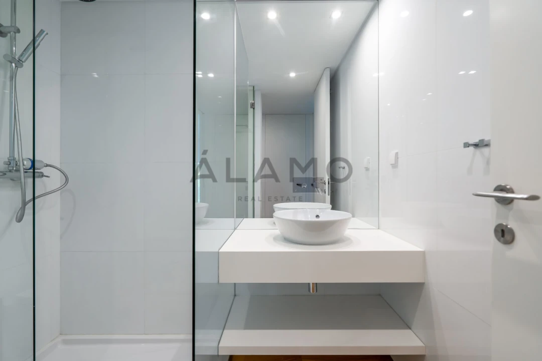 Apartamento T2 para Venda em Quarteira Foto 16