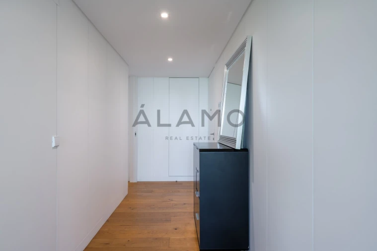 Apartamento T2 para Venda em Quarteira Foto 14