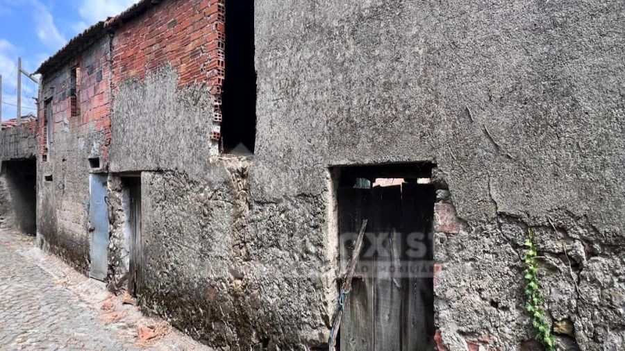 Armazém para Venda em Arega
