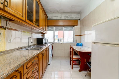Apartamento T3 para Venda em Mina de Água