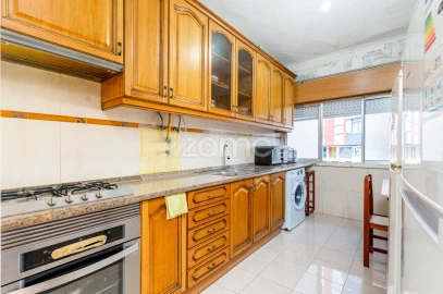 Apartamento T3 para Venda em Mina de Água