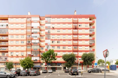 Apartamento T3 para Venda em Mina de Água