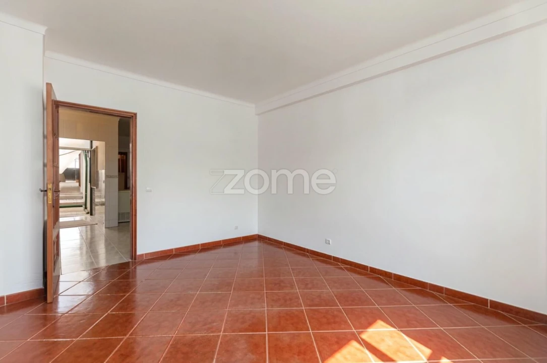 Moradia T2 para Venda em Taveiro, Ameal e Arzila Foto 1