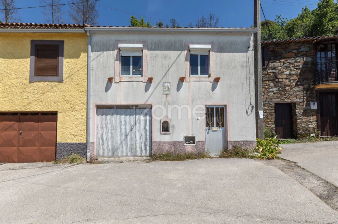 Moradia T2 para Venda em Lousã e Vilarinho Foto 1