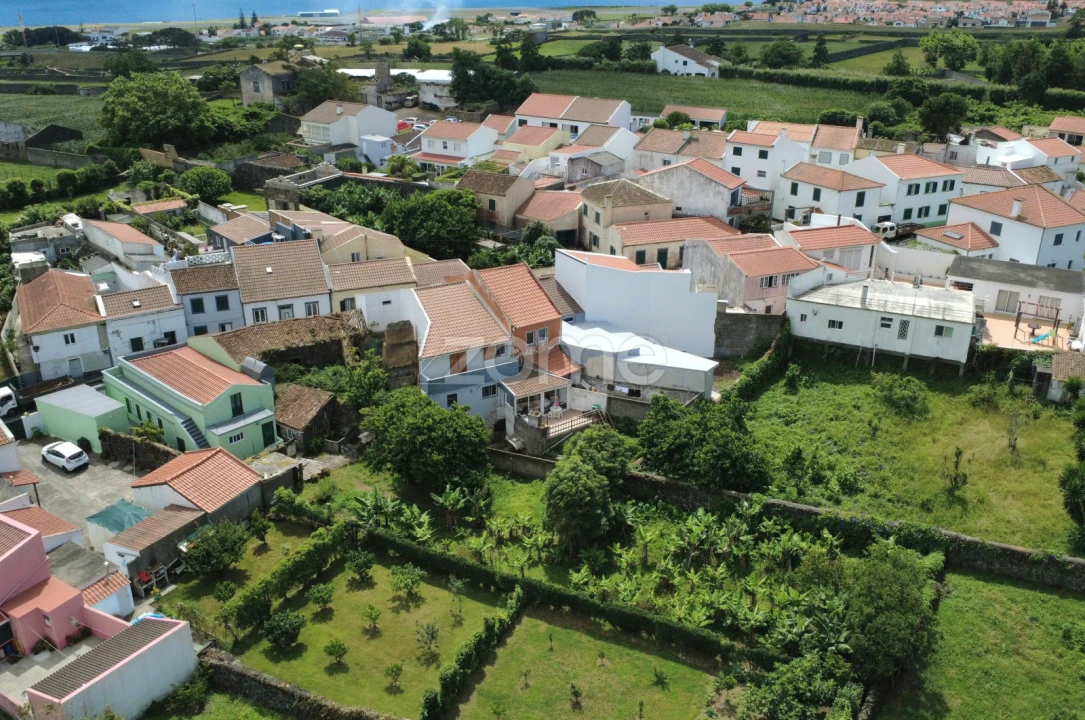 Moradia T3 para Venda em Arrifes Foto 17