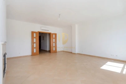 Apartamento T3 para Venda em Loule (São Clemente)