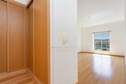 Apartamento T3 para Venda em Loule (São Clemente)